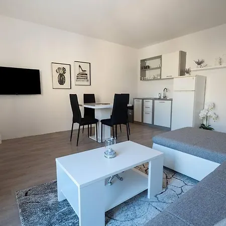 Apartman Iva Apartment *