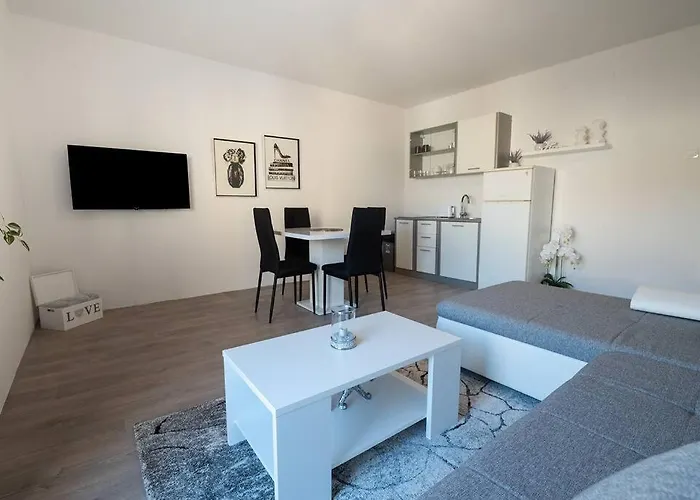 Apartman Iva Apartamento *